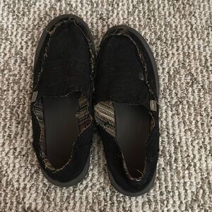 I accidentally got the wrong color and they’ve been sitting in my closet